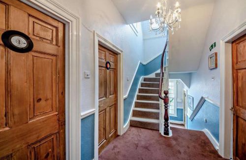 Tynemouth House | 5 Bed in Tynemouth oc-cn125