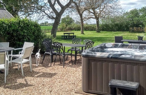 Tilney Fen End Cottage | 5 bedroom accommodation in Tilney St Lawrence, near Kings Lynn