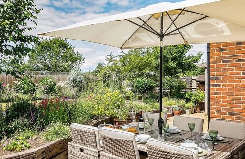 Aubourn Cottage | 5 bedroom accommodation in Near Lincoln