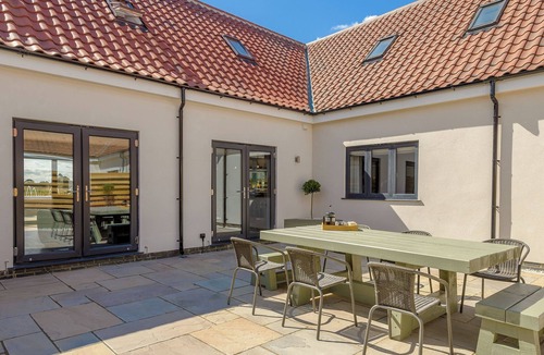 Dunholme Cottage | 5 bedroom accommodation in Dunholme, near Lincoln