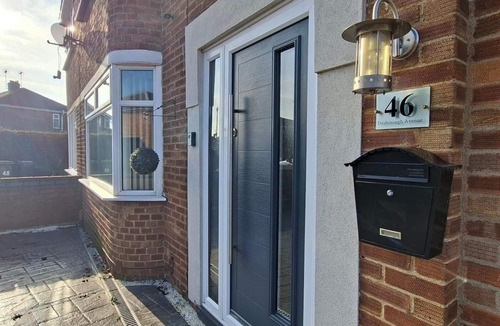 Stanground House | 5 double bedrooms in centre of Stanground