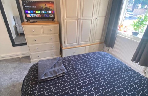 Willerby Other | 5 Star Large Double Room in Hull with Free Parking & WIFI