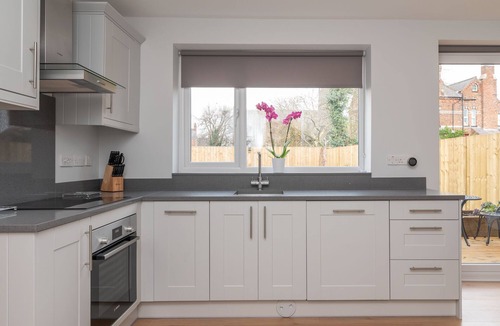 Heworth House | 51 Main Avenue · Luxurious Modern York House with Garden & Parking - Pass the Keys