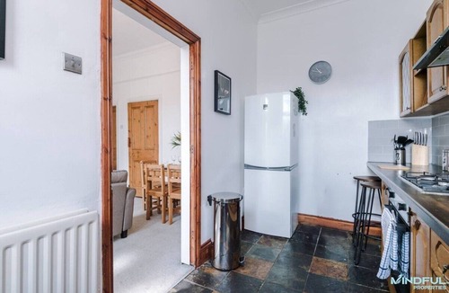 Pontefract House | 5BR House, Sleeps 10 - Business & Contractor Stays
