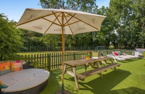 Hethel Cottage | 6 Bed in Norwich (oc-42594)