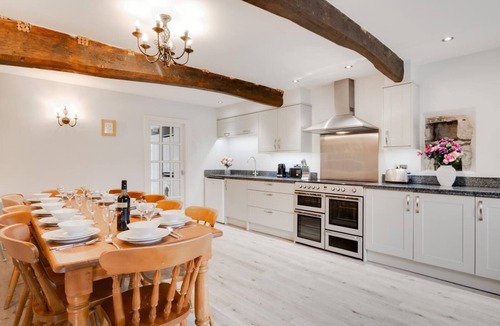 Fence Cottage | 6 Bed in Tosside Near Settle (oc-ds101)
