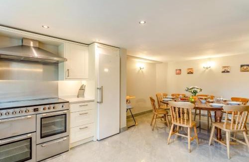 Fence House | 6 Bed in Tosside Near Settle oc-ds102