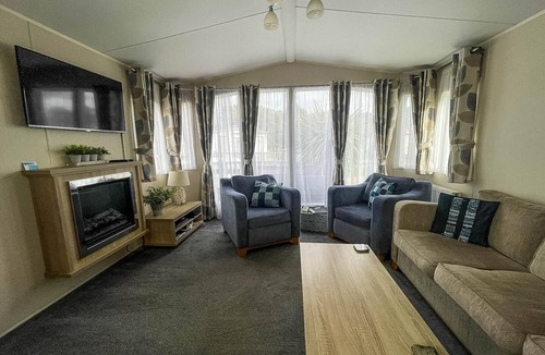 Wells-next-the-Sea House | 6 berth caravan with WiFi at Wells-next-the-Sea in Norfolk ref 72032T