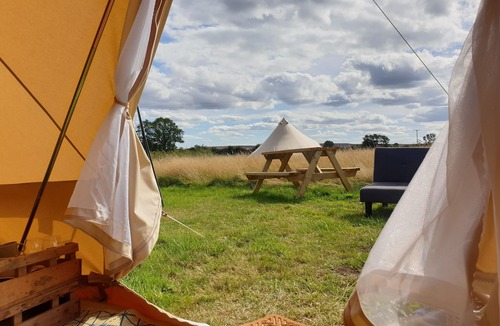 Saltburn-by-the-Sea Cabin | 6 Guests - Bell Tent - Wood Stove - Parking