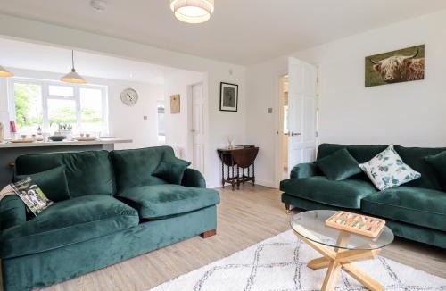 Gainsborough House | 6 Hillside Cottages