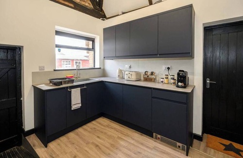 Rugeley House | #66 Beautiful cottage near Cannock Chase