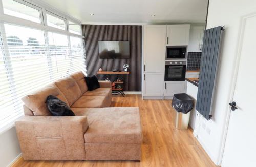 Chapel Saint Leonards House | 66 Cherry Park