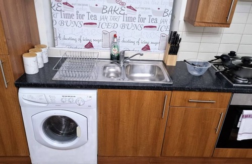 Morley House | *6B7R* Setup for your most relaxed & amazing stay + Free Parking + Free Fast WiFi*