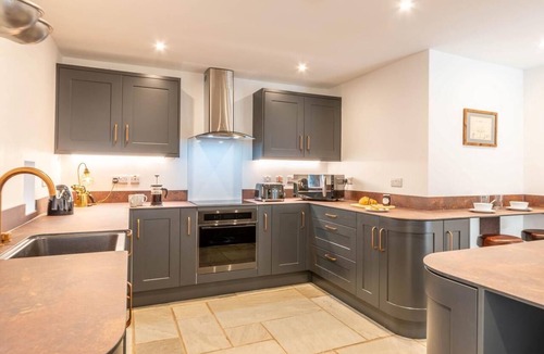 Hexham Cottage | 7 Bed in Hexham (oc-78160)