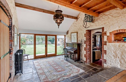 Hunstanton Cottage | 7 Bed in Ringstead (oc-f29155)