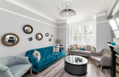 Bootham House | 7 Longfield Terrace Gorgeous Central 5 Bed House in York with Parking - Pass The Keys