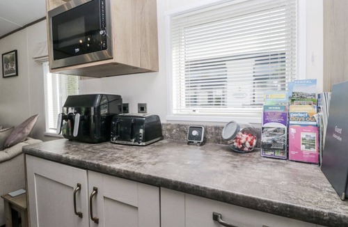 Tewitfield Cabin | 7 Yealands, Carnforth