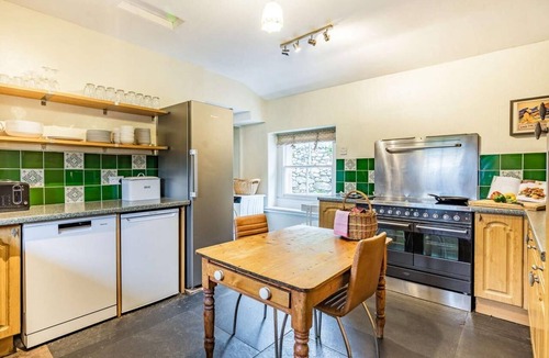Boot Cottage | 8 Bed in Holmrook (oc-sz182)