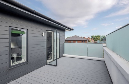 Harold Wood Villa | A BEAUTIFULLY DESIGNED LUXURIOUS TOWNHOUSE