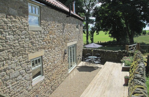 North Bitchburn Cottage | A beautifully finished, light and airy barn conversion where pets go free.