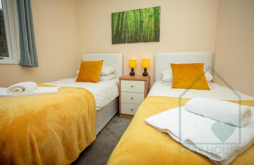Corby House | A+ Corby House for Corby, Kettering. Comfy Beds, Easy Parking, Fast Internet