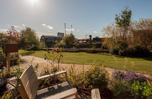 Chapeltown Apartment | A Hidden Gem - Summer Bliss near Roundhay Park - Pass the Keys