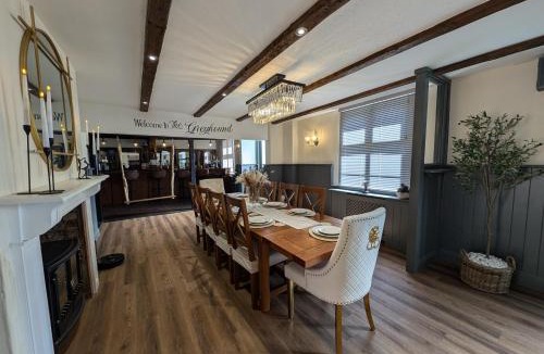 Bury St Edmunds House | A historic Pub with a modern twist - The Greyhound
