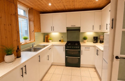 Whiteinch House | A modern 3 bedroom house with a big garden