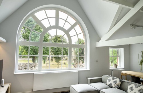 Bootham Apartment | A premium stay that sleeps 4 guests in 2 bedrooms