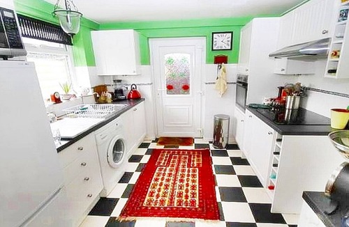 Mablethorpe and Sutton Cottage | A Romantic Cosy Cottage by the Sea ❤️ with Lakeside views & Log Burner