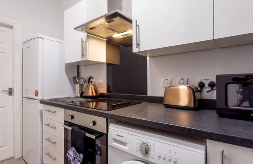 Hartlepool Apartment | Abdiel 3 · Spacious Apt by Hartlepool Marina | Relax & Unwind - Pass the Keys