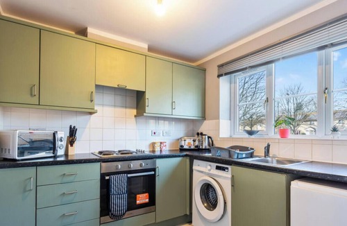 Nottingham House | Adele`s Central Stay