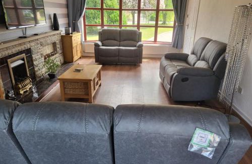 Acton Trussell House | Almost Heaven