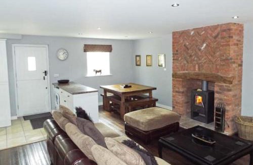 Farley House | Alveton
