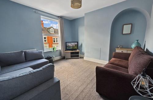 Grantham Apartment | Amaya Five - Newly renovated - Very spacious - Sleeps 6 - Walking distance to town centre - Grantham - Free Gym Access