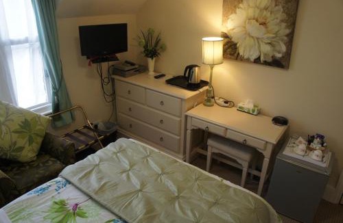 Oxford House | Amazon Guest House