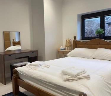 Toddington Apartment | Annex at Orchard House - Strictly No Parties