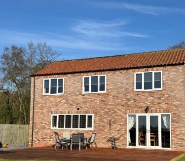 Storwood House | Arglam Lane Farm - 4 bedroom Tranquil Countryside Retreat sleeps 7