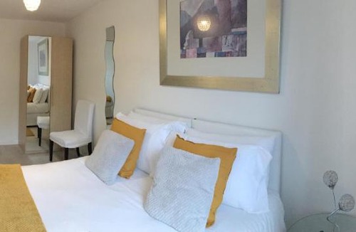 Corby Apartment | Ashdown Apartment Entire Modern Two Bedroom Apartment for 6 people in Corby