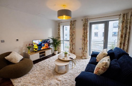 Cambridge Apartment | Avocado Tree Apartment - near Cambridge Station
