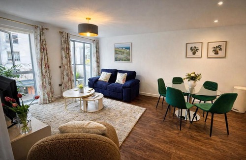 Cambridge Apartment | Avocado Tree Apartment - near Cambridge Station