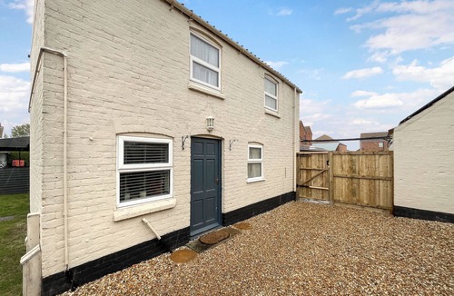 Sutton-on-Sea Cottage | Bacchus Cottage - UK51964