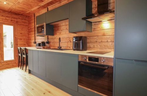South Luffenham Cabin | Badger's Burrow, Edith Weston.
