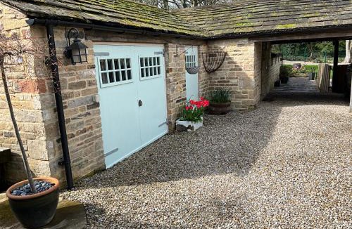 Apperley Bridge Apartment | Badgers Rest with free parking