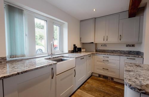 Lepton House | Barn End, Stylish Retreat Near Wedding Venues
