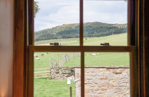 Stirton House | BAY HORSE FARM, family friendly, character holiday cottage in Skipton