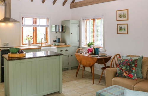 Turnditch House | Bay Tree Cottage is in Belper.