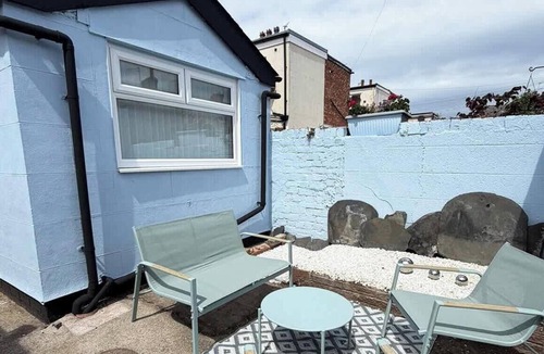 Fleetwood House | Beach Gem Retreat - A Cosy Costal Stay