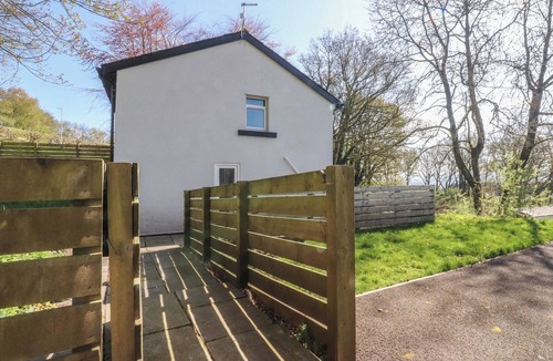 Longridge Cottage | BEACON FELL COTTAGE 2, family friendly, with a garden in Longridge