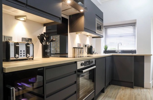Snainton Cottage | Beam End Snainton - Modern 2-bedroom Stone Cottage. Pet Friendly.
